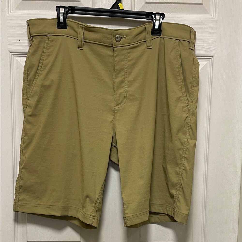 Eddie Bauer | Travex | Khaki | Flat Front | Hiking | Shorts | Size 38